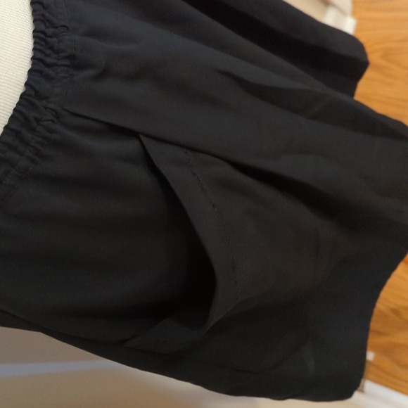 Mossimo skirt with awesome pockets - Picture 2 of 3